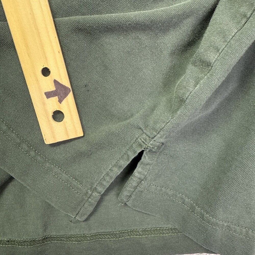 Wolverine Boots And Gear T-Shirt Mens Large Solid Green Front Pocket - Picture 8 of 10